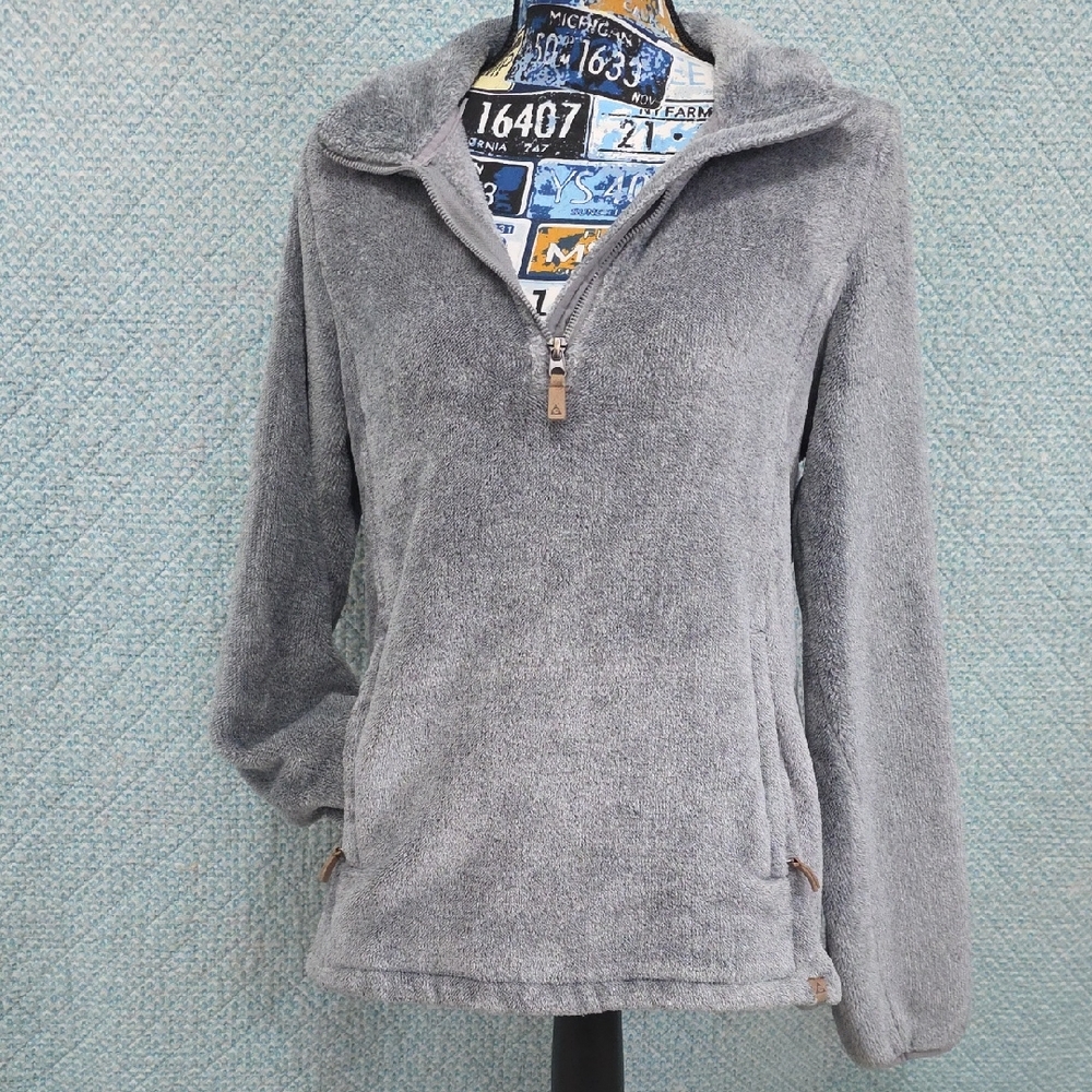 Gerry Womens (M) NWOT. Quarter Zip Sweatsu